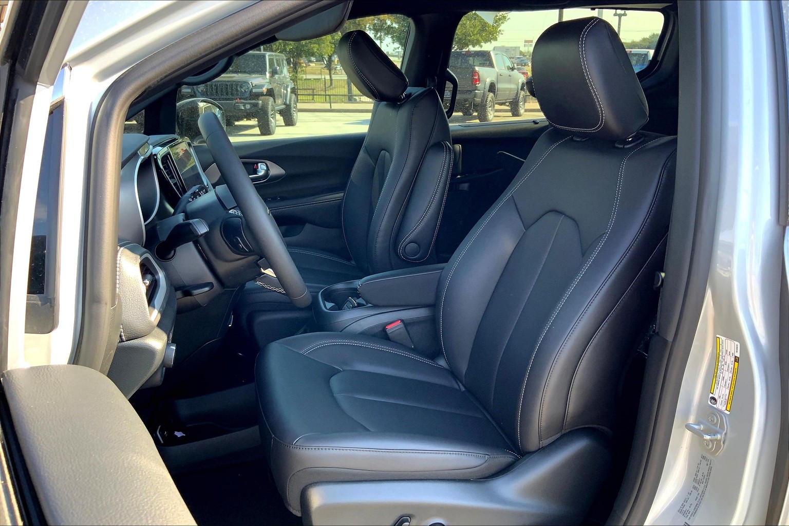 New 2026 Chrysler Pacifica Select Passenger Van in Rockwall